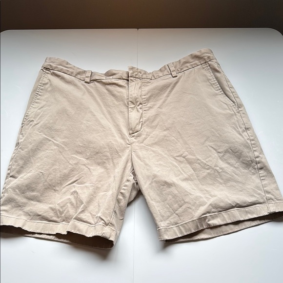 Vineyard Vines Tan Flat Front Shorts - Picture 1 of 7